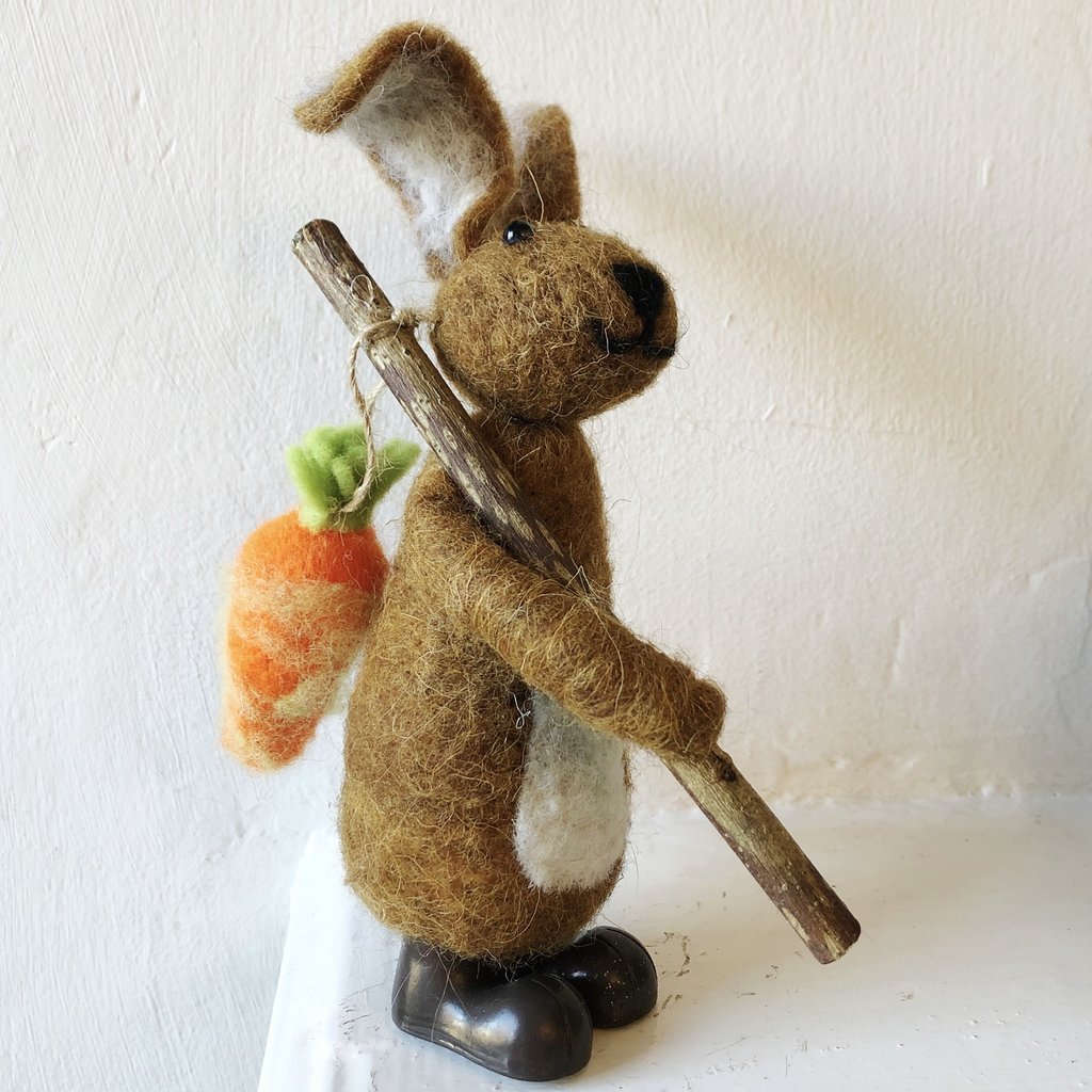 Gisela Graham Gisela Graham Wool Easter Bunny Rabbit Decoration Set of 2 w/ Carrot & Sunflower 5030026800914 